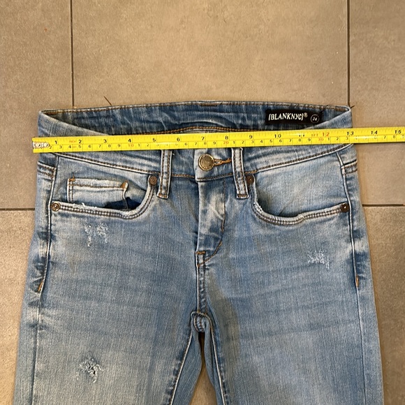 BLANK NYC Distressed Capris with Ruffled Bottoms - Picture 5 of 11